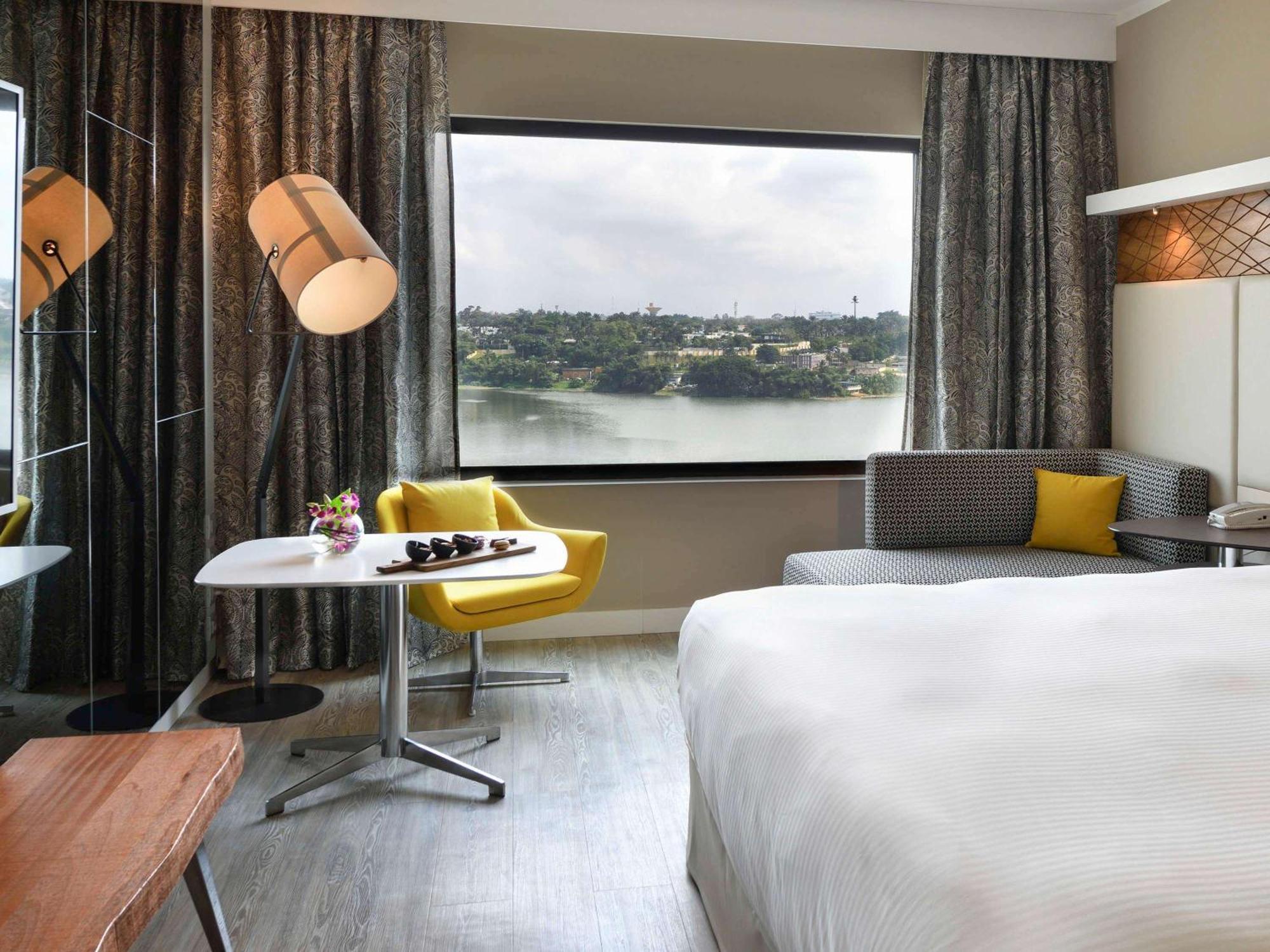 โฮเต็ล พูลแมน อาบีจาน Hotel ภายนอก รูปภาพ